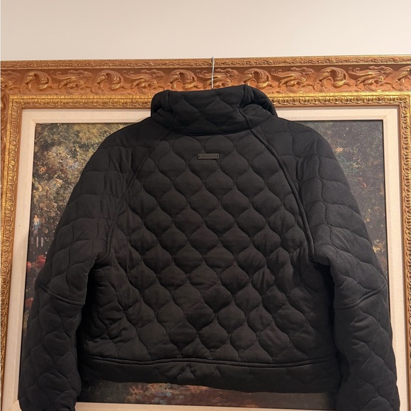 Lululemon Black/Cropped Quilted Half Zip Scuba - Picture 3 of 6